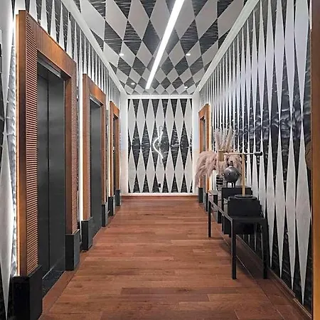 Fraye Nashville, Curio Collection By Hilton