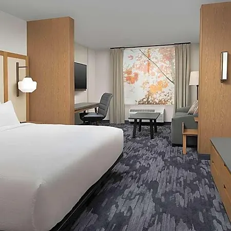 Fairfield & Near Vanderbilt 3*