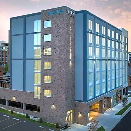 Fairfield & Near Vanderbilt Hotel 3*