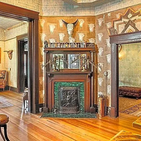 Hotel Urban Cowboy 4*