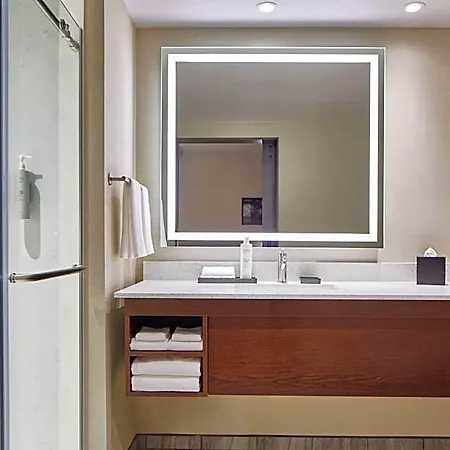 Embassy By Hilton Downtown Hotel 4*