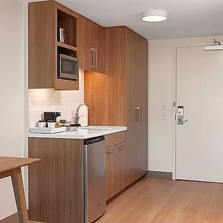Element By Marriott Vanderbilt West End Hotel 3*