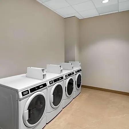 La Quinta & By Wyndham Downtown Stadium 3*