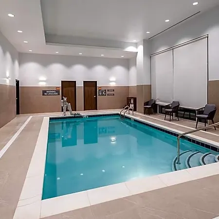 Hotel La Quinta & By Wyndham Downtown Stadium Nashville