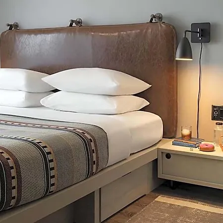 Hotel Moxy Vanderbilt Area 3*