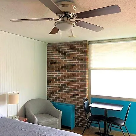 Rodeway Inn- Airport - Downtown - Mexican Restaurant On Site 3*