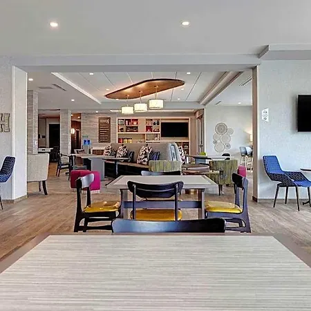 Hotel Home2 By Hilton Downtown-metrocenter 3*