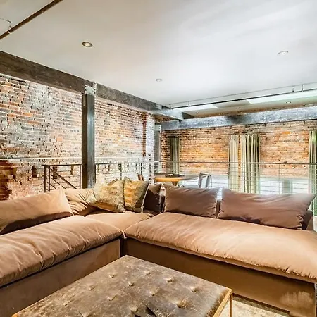 Tasteful Loft *
