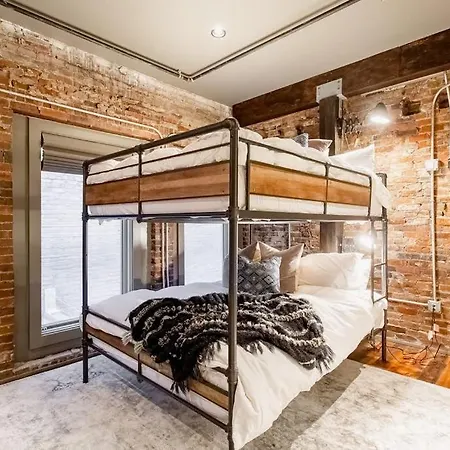 Tasteful Loft Apartment *
