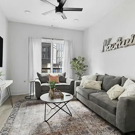 Chic On Main Holiday home *