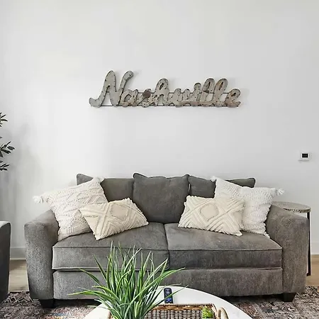 Holiday home Chic On Main Nashville