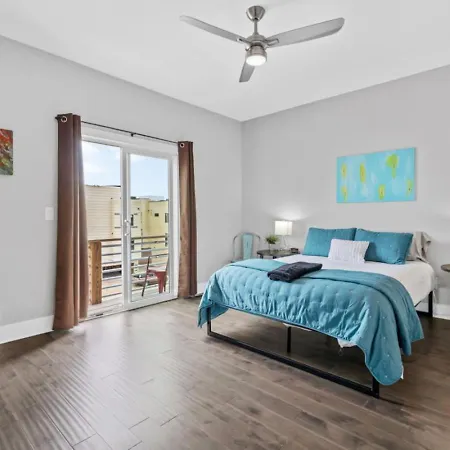 Apartment Rhythm & View - Large 4-bedroom Townhome With Private Garage & Dual Balconies *