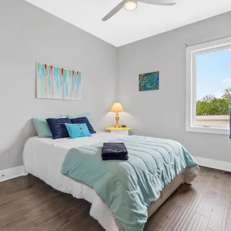 Rhythm & View - Large 4-bedroom Townhome With Private Garage & Dual Balconies