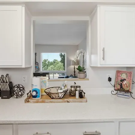 1062 Riverfront *
