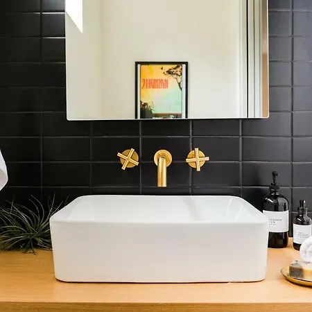 Nash Chic Near Dt Rooftop Luxe Comfort *