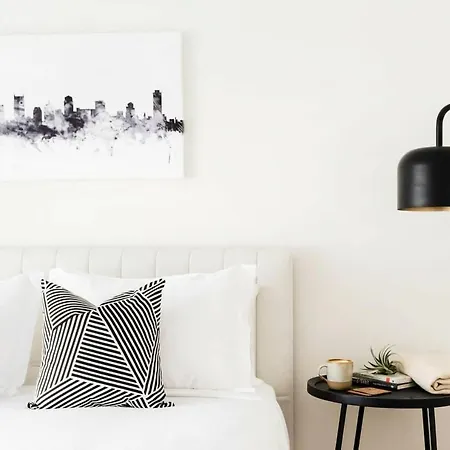 Holiday home Nash Chic Near Dt Rooftop Luxe Comfort *