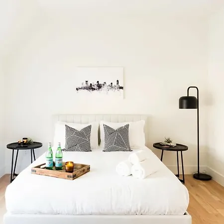 Holiday home Nash Chic Near Dt Rooftop Luxe Comfort *