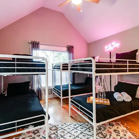Holiday home Fast 12 Beds Large Yard Free Parking Nashville