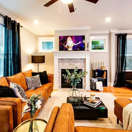 Holiday home Fast 12 Beds Large Yard Free Parking *