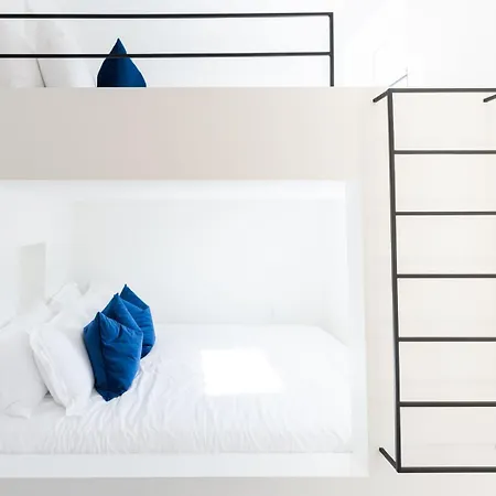 Nash Chic Near Dt Rooftop Luxe Comfort Holiday home