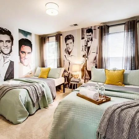 Fast 12 Beds Large Yard Free Parking *
