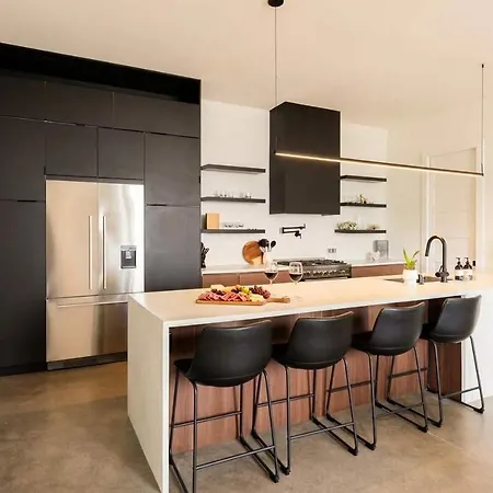 Holiday home Nash Chic Near Dt Rooftop Luxe Comfort