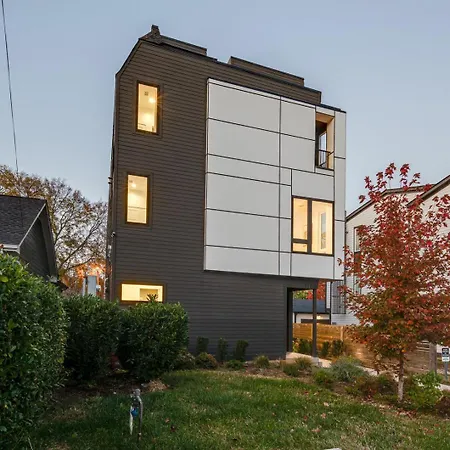 Holiday home Nash Chic Near Dt Rooftop Luxe Comfort Nashville