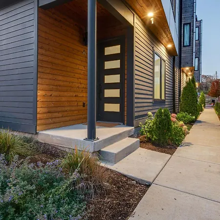 Nash Chic Near Dt Rooftop Luxe Comfort Holiday home Nashville