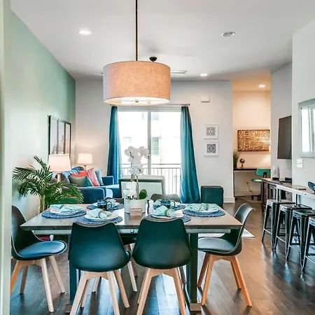 Holiday home Game And Skydeck - Book Today Nashville