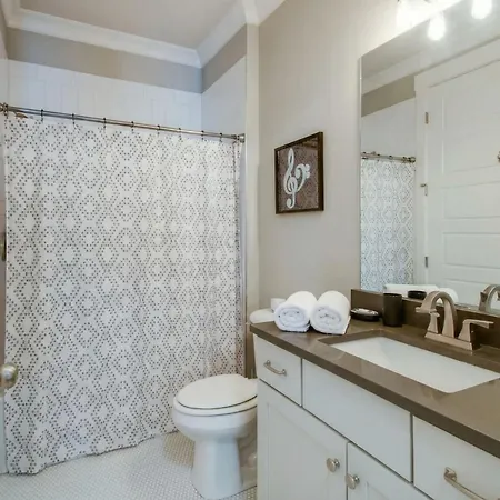Holiday home Close To The Gulch - Book Today Nashville