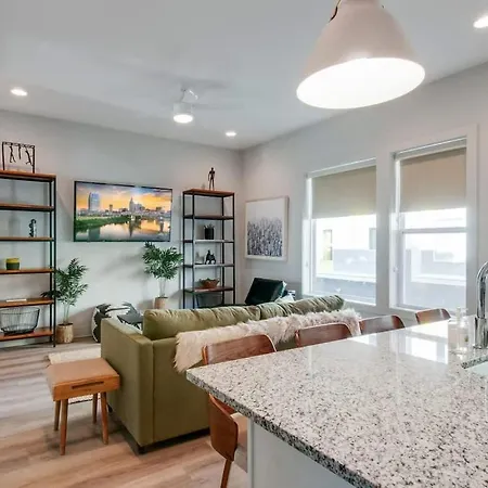East Nash Double - 26 Beds Fast *