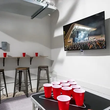 East Nash Double - 26 Beds Fast Holiday home Nashville