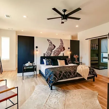 Holiday home Close To The Gulch - Book Today Nashville
