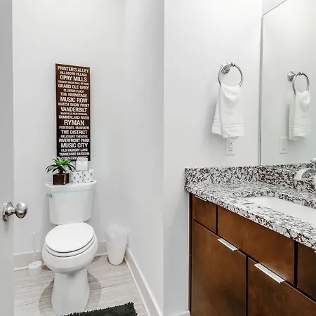 Game And Skydeck - Book Today Holiday home Nashville