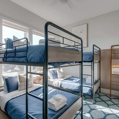 East Nash Lux - 13 Beds & Views * Nashville