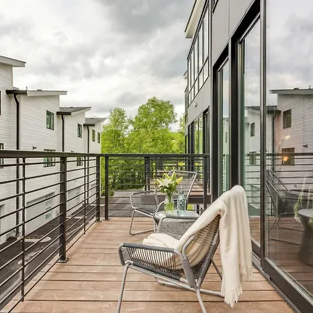 Holiday home Downtown Luxury - 10 Beds & Free Parking *