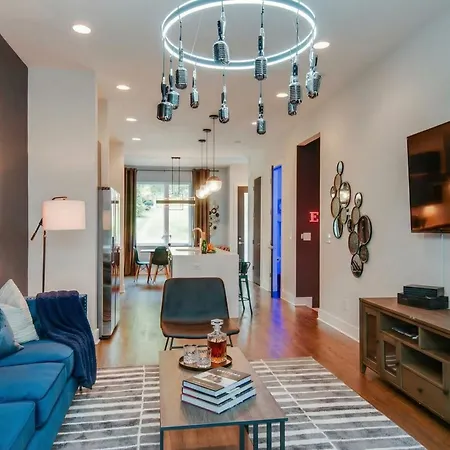 King & Queen 2 Homes - 24 Beds Views *