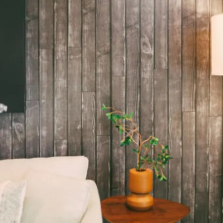 Holiday home The Stage In Downtown W Pool/gym | Walk To Broadway *