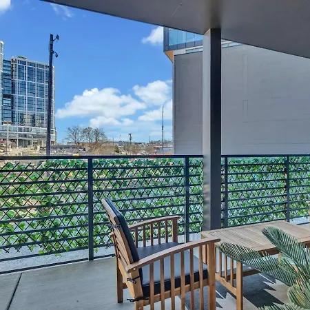 Holiday home The Stage In Downtown W Pool/gym | Walk To Broadway Nashville