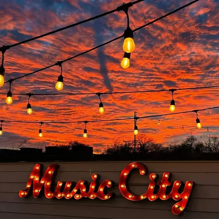 Holiday home New Nashvegas Downtown Rooftop Views 13beds *