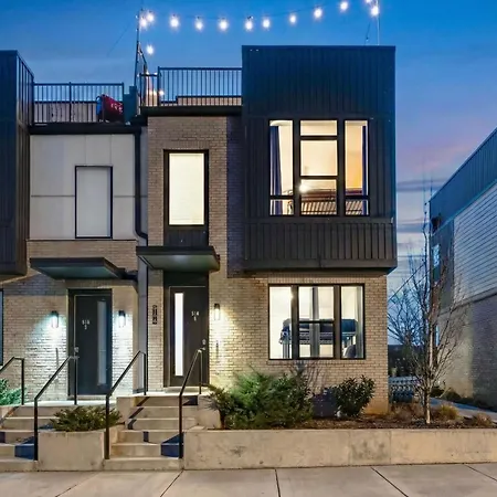 New Luxe 4br 12 Beds - Roofdeck Views - Chefs Kitchen Nashville