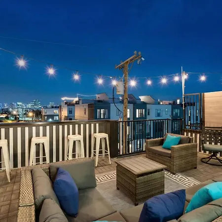 Holiday home New Luxe 4br 12 Beds - Roofdeck Views - Chefs Kitchen