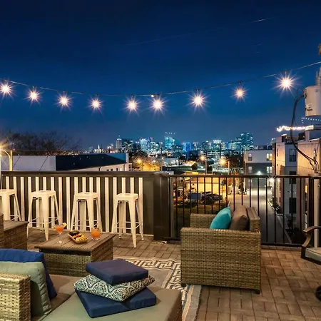 New Luxe 4br 12 Beds - Roofdeck Views - Chefs Kitchen Nashville