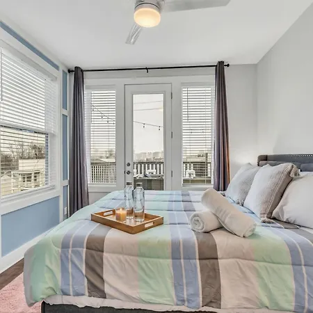 New Luxe 4br 12 Beds - Roofdeck Views - Chefs Kitchen Nashville