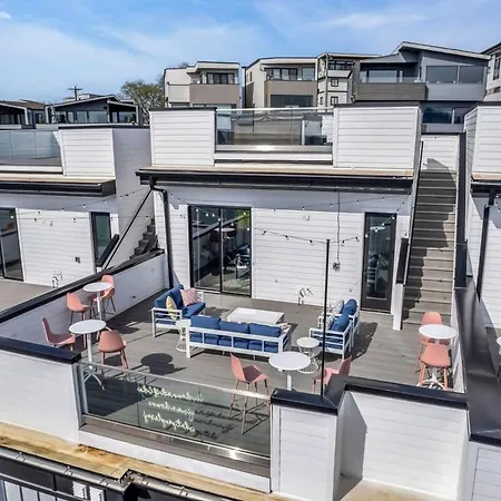 New Nash Eras - Rooftop Decks With Hot Tub - 15 Beds