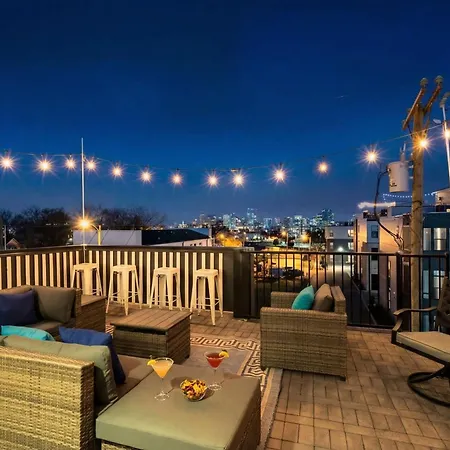 Holiday home New Luxe 4br 12 Beds - Roofdeck Views - Chefs Kitchen Nashville