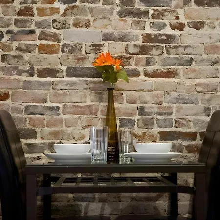 Downtown - Adults Only Hostel