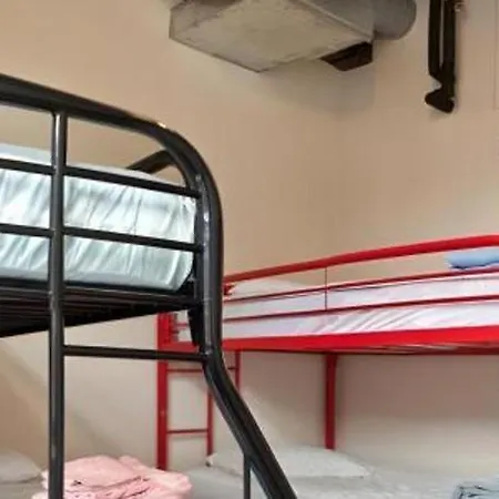 Hostel Downtown - Adults Only *