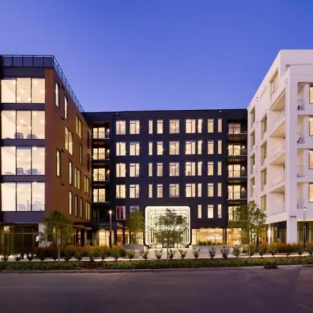 Stylish Retreat Near Downtown Apartment *