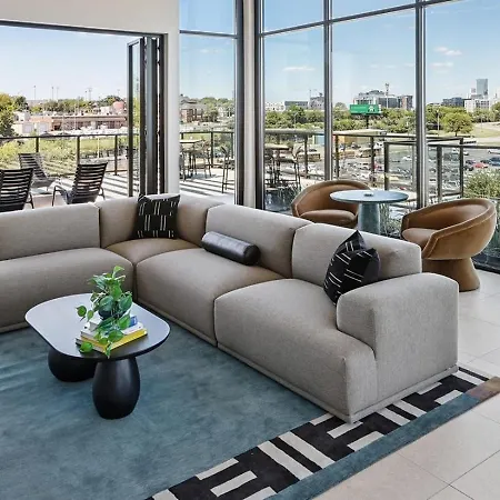 Stylish Retreat Near Downtown Apartment